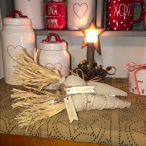 Rae Dunn BUNNY TREATS/HOPPY EASTER/HELLO SPRING Easter Carrot Decor Set/3